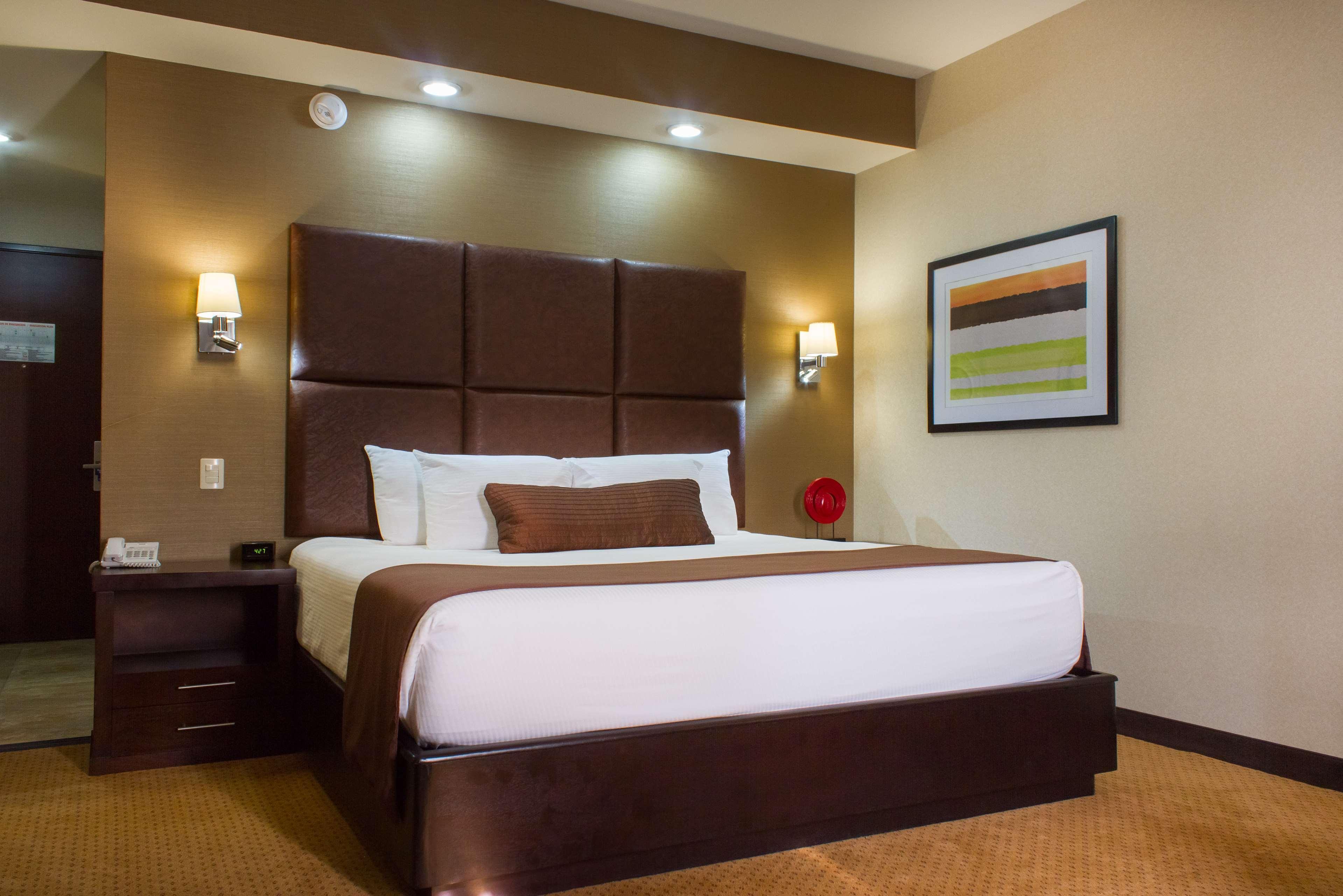 Best Western Premier Monterrey Aeropuerto Apodaca Exterior photo A typical room at the hotel