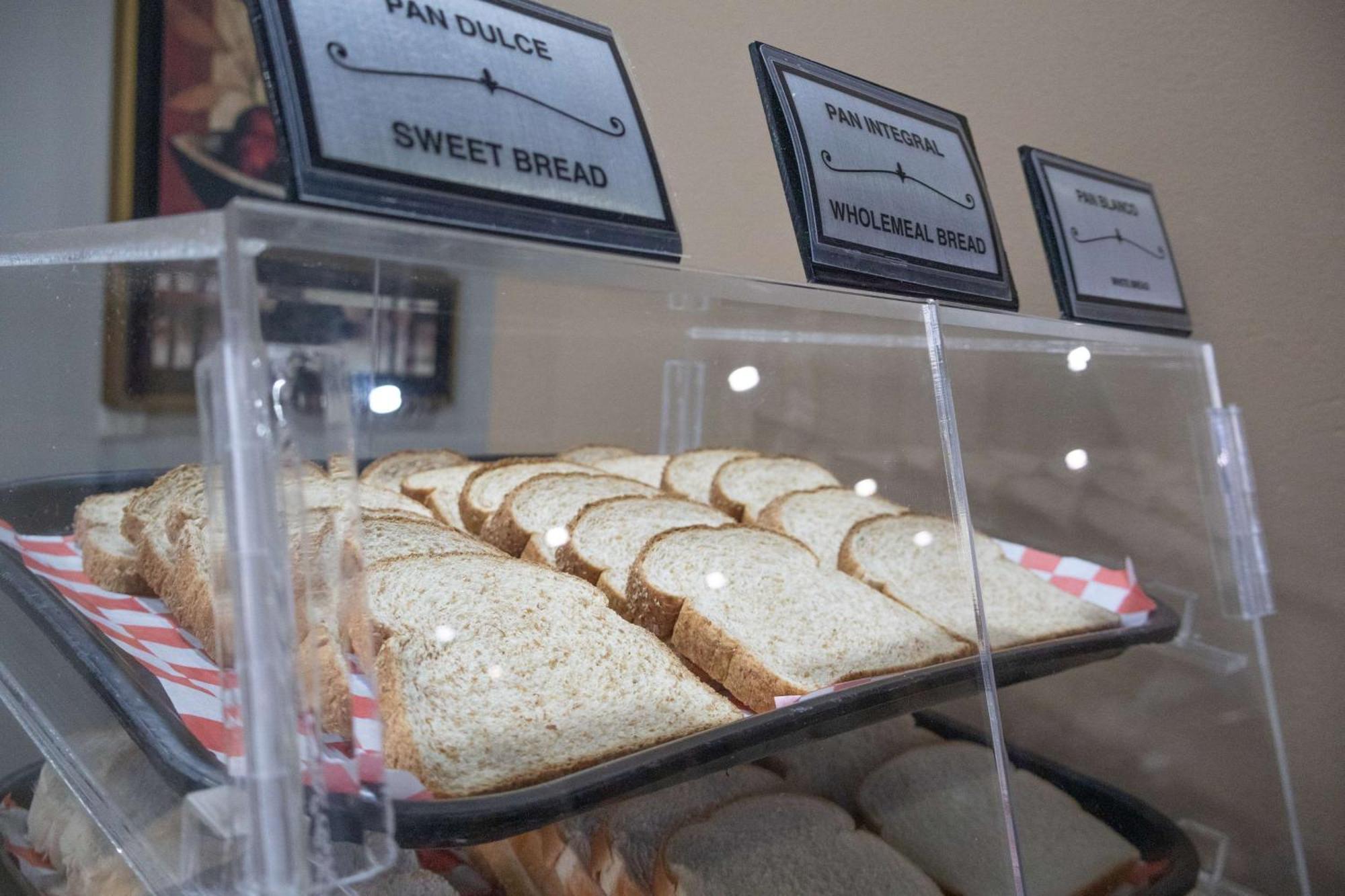 Best Western Premier Monterrey Aeropuerto Apodaca Exterior photo Pan dulce